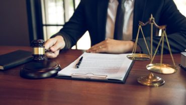 lawyer legal services vs legalzoom