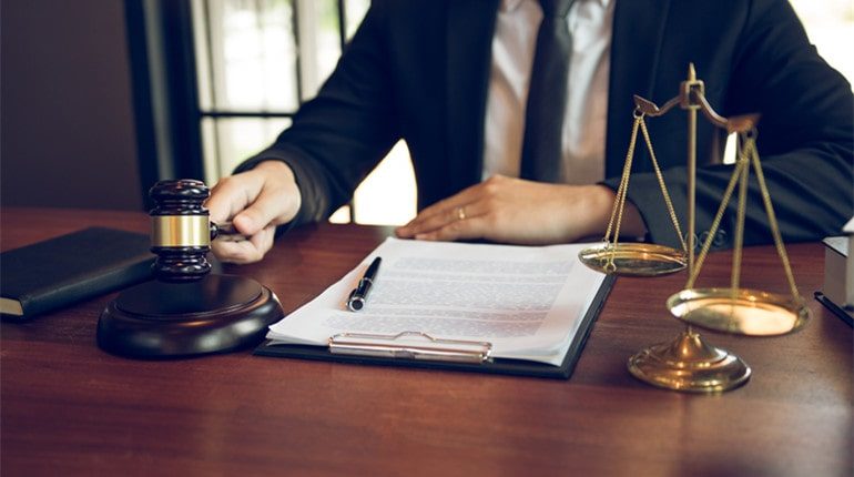 lawyer legal services vs legalzoom