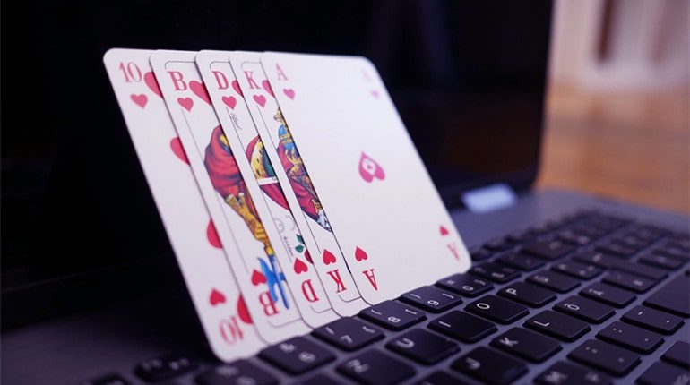 card games adapted to online contexts