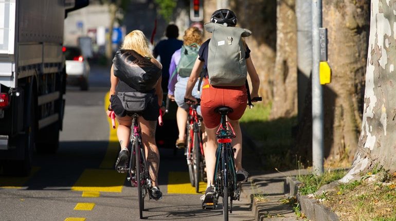 safety tips for cycling downtown