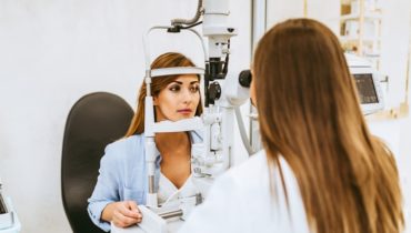 warning signs you need an optometrist