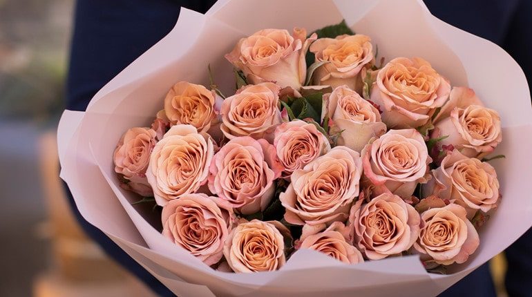 choosing the perfect rose bouquet
