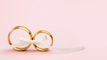 gold rings symbols of love
